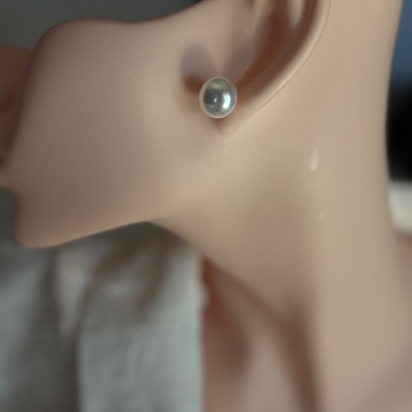 14K Gold Plated Earrings with Pearl - Picture 4 of 5